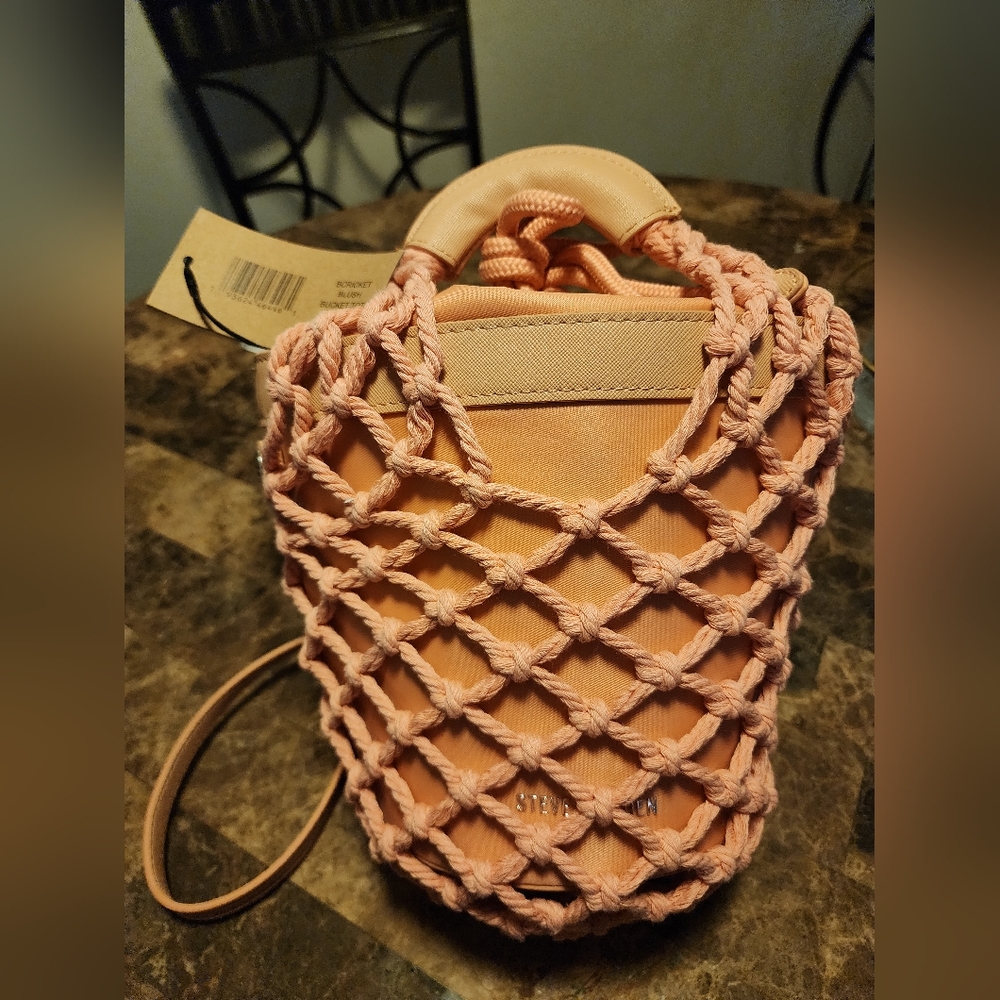 Steve Madden BCRICKET Blush Bucket Tote 😍☀️⛱️🌊